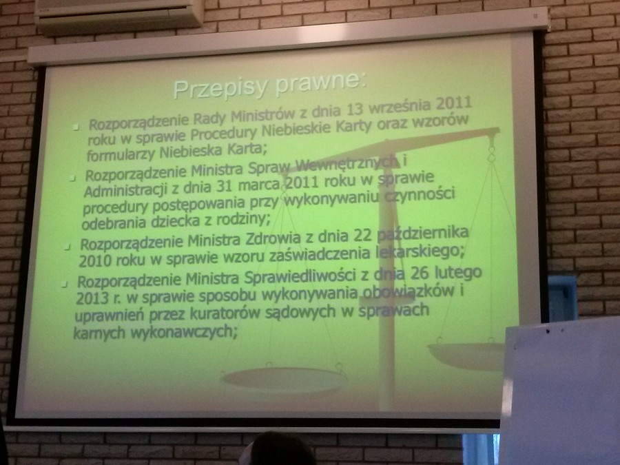 Prezentacja w czasie szkolenia „Rola i zadania członków zespołu interdyscyplinarnego w zakresie przeciwdziałania przemocy w rodzinie”, 9-11.12.2015 r., fot. Biuro Wsparcia Rodziny i Przeciwdziałania Przemocy