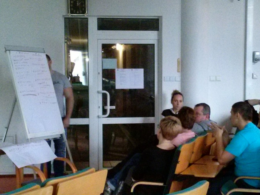 Uczestnicy szkolenia „Rola i zadania członków zespołu interdyscyplinarnego w zakresie przeciwdziałania przemocy w rodzinie”, 9-11.12.2015 r., fot. Biuro Wsparcia Rodziny i Przeciwdziałania Przemocy