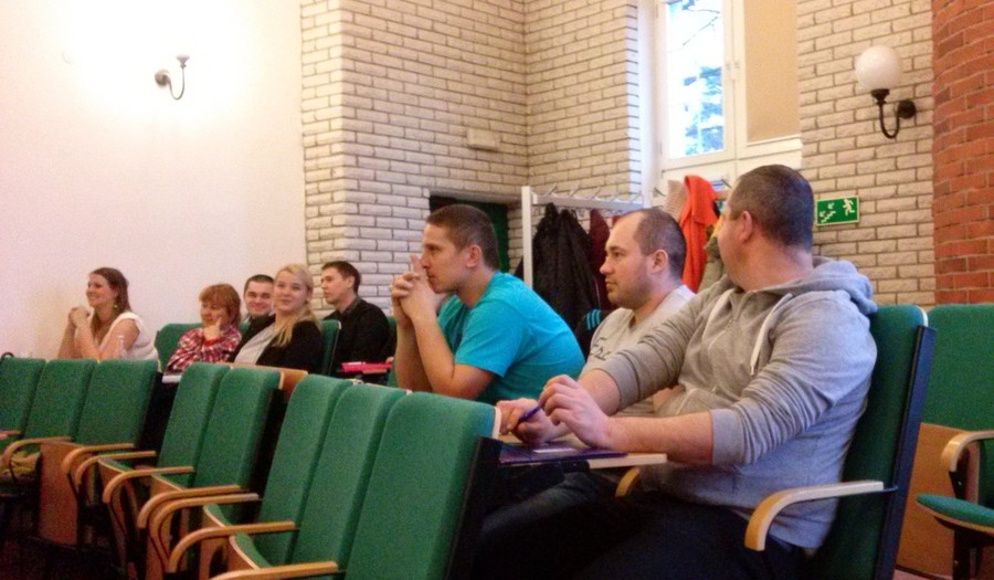 Uczestnicy szkolenia „Rola i zadania członków zespołu interdyscyplinarnego w zakresie przeciwdziałania przemocy w rodzinie”, 9-11.12.2015 r., fot. Biuro Wsparcia Rodziny i Przeciwdziałania Przemocy