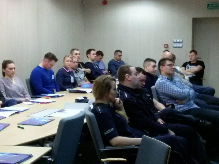 uczestnicy szkolenia „Rola funkcjonariuszy Policji w przeciwdziałaniu przemocy w rodzinie w środowisku lokalnym”, 29.02.2016 r., fot. Biuro Wsparcia Rodziny i Przeciwdziałania Przemocy