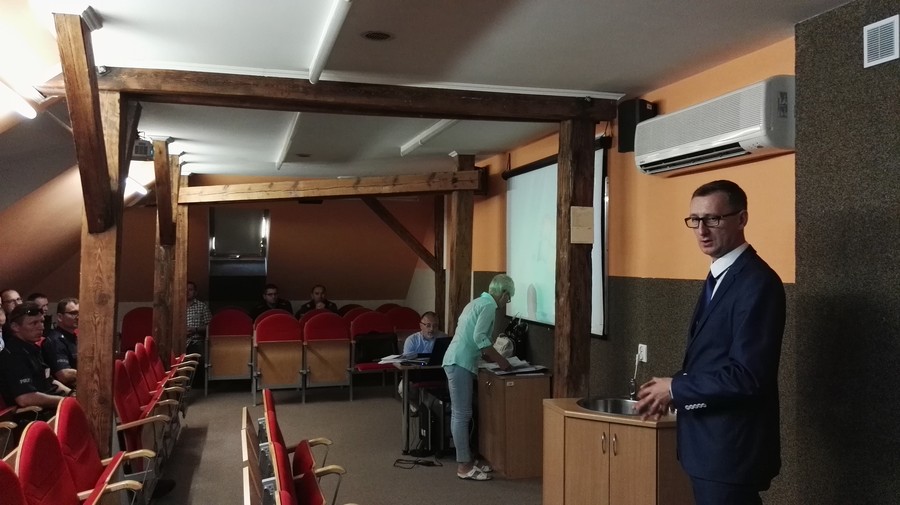 Otwarcie szkolenia „Rola funkcjonariuszy Policji w przeciwdziałaniu przemocy w rodzinie w środowisku lokalnym” przez Wicemarszałka Województwa – Pana Dariusza Kurzawę, Radziejów, 7.06.2016 r., fot. Biuro Wsparcia Rodziny i Przeciwdziałania Przemocy