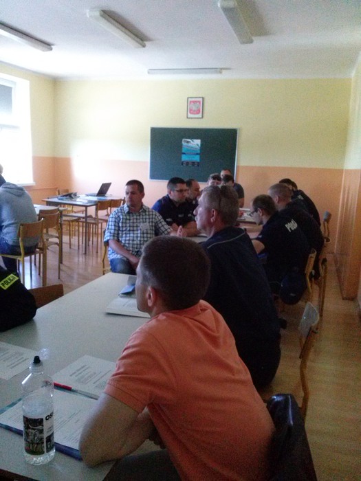 Uczestnicy szkolenia „Rola funkcjonariuszy Policji w przeciwdziałaniu przemocy w rodzinie w środowisku lokalnym” w czasie warsztatów, Radziejów, 7.06.2016 r., fot. Biuro Wsparcia Rodziny i Przeciwdziałania Przemocy