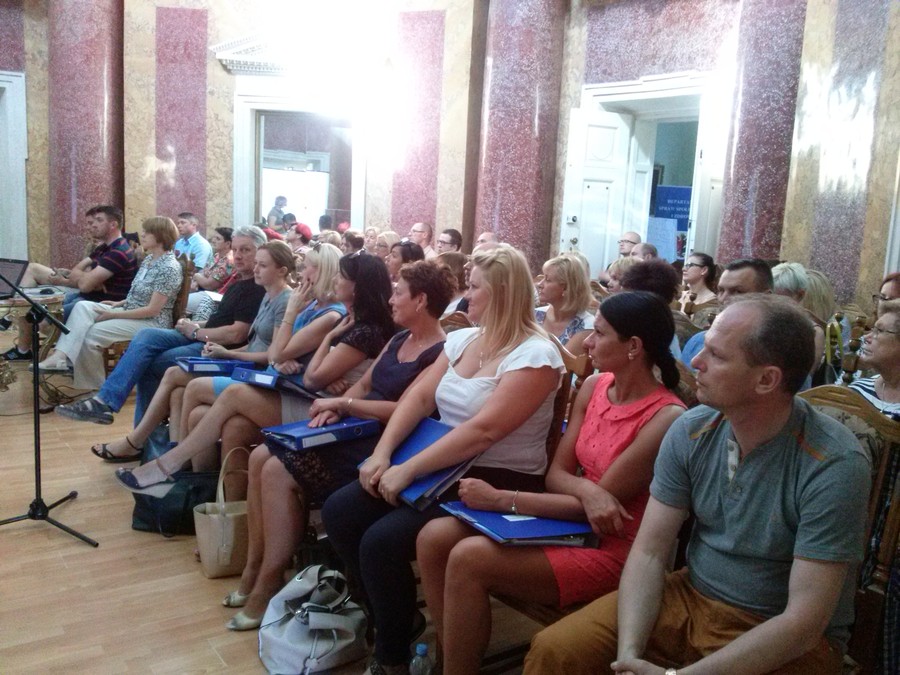 Uczestnicy szkolenia „Wspólnie przeciw przemocy” Lubostroń, 12-14.09.2016 r., fot. Biuro Wsparcia Rodziny i Przeciwdziałania Przemocy