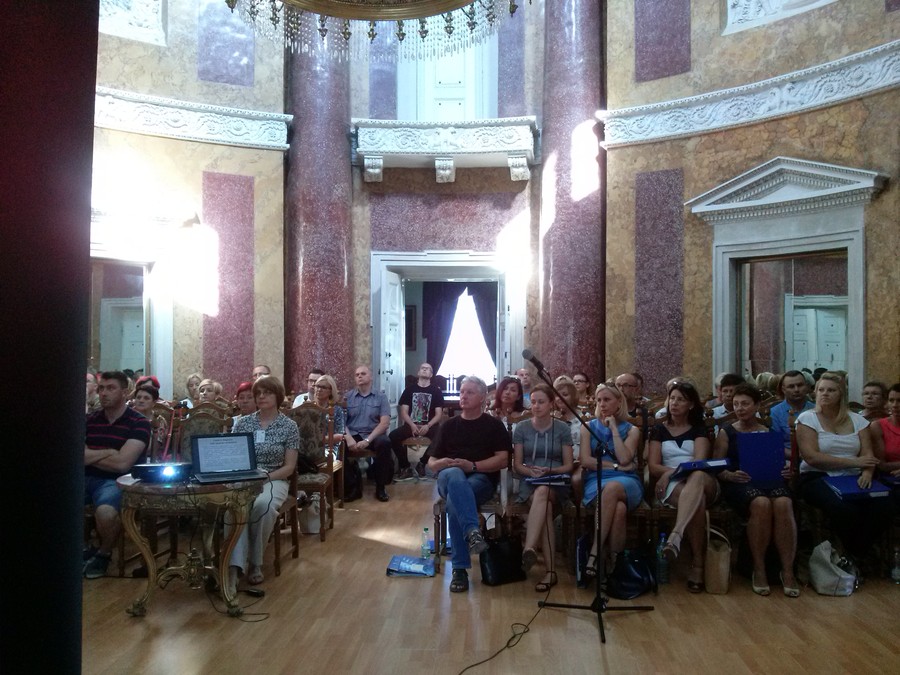 Uczestnicy szkolenia „Wspólnie przeciw przemocy” Lubostroń, 12-14.09.2016 r., fot. Biuro Wsparcia Rodziny i Przeciwdziałania Przemocy