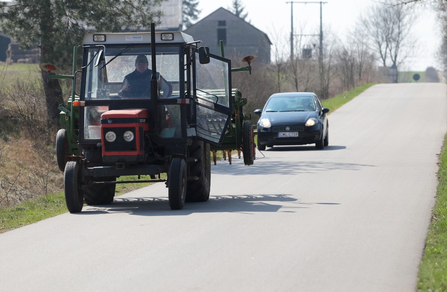 Droga gminna Łagiewniki- Warząchewka, fot. Jacek Smarz