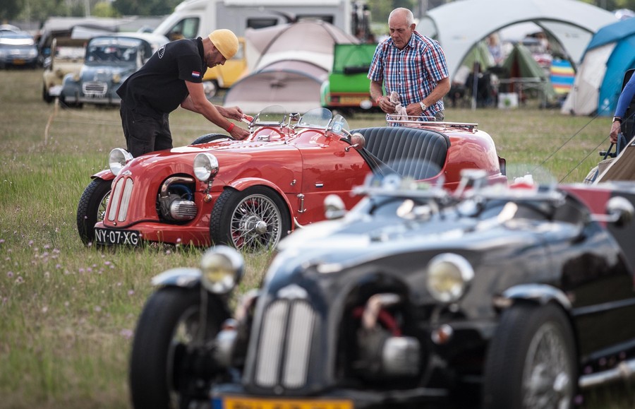 Międzynarodowy Zlot Miłośników Citroëna 2CV w Toruniu (7), fot. Andrzej Goiński