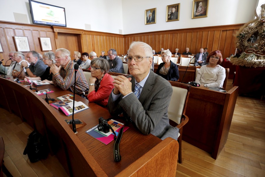 Seniorzy z Wąbrzeźna i Syke (Niemcy) podczas wizyty w Urzędzie Marszałkowskim (8 września 2015), fot. Mikołaj Kuras