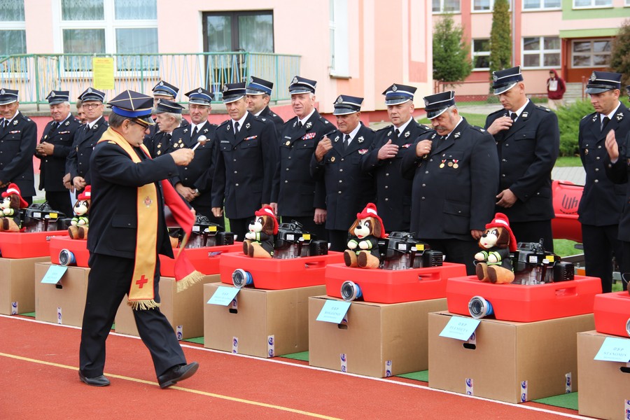 Przekazanie sprzętu zakupionego w ramach projektu „Ludziom na ratunek” w Książkach, fot. Komenda Województwa PSP w Toruniu