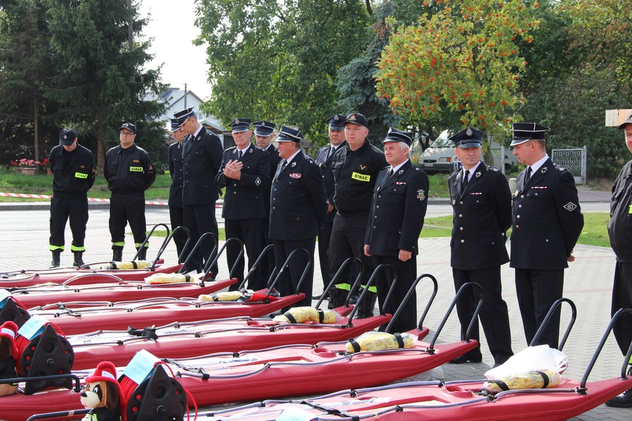 Uroczystość wręczenia sprzętu strażakom, Dobrcz, fot. Komenda Wojewódzka PSP w Toruniu
