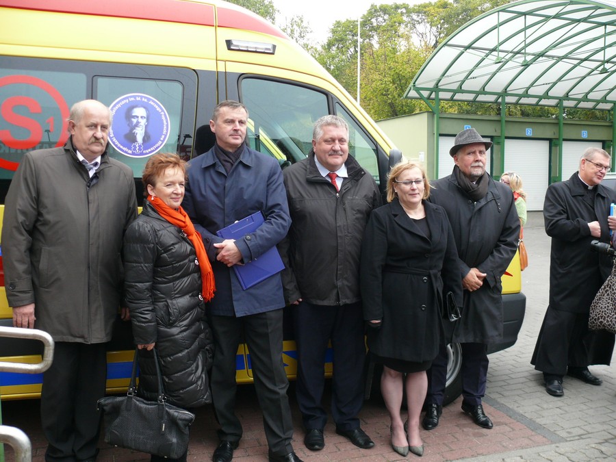 Uroczyste przekazanie karetek, Włocławek 15 października, fot. WSS Włocławek