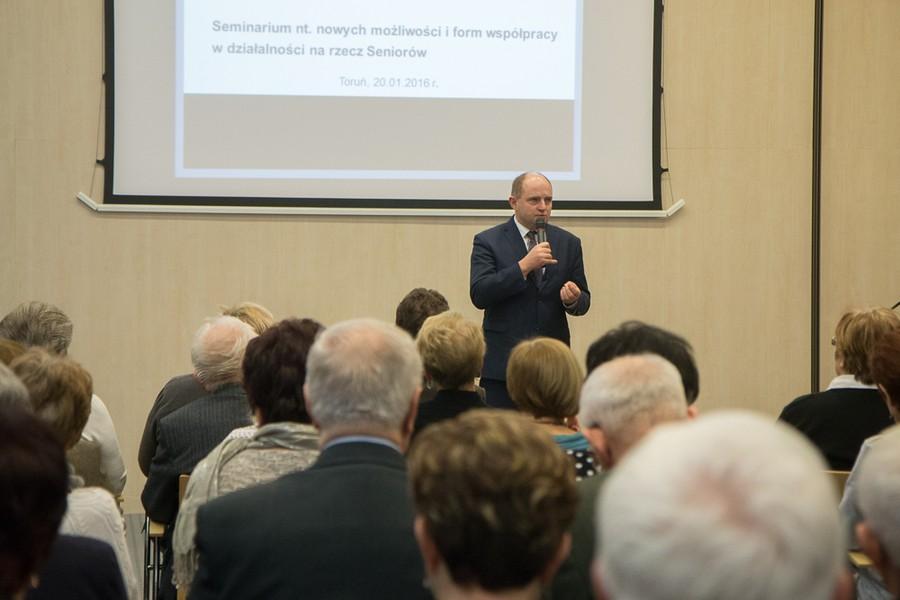Seminarium na temat działalności na rzecz seniorów, fot. Szymon Zdziebło/tarantoga.pl