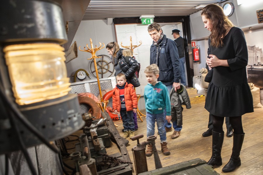 Obchody Międzynarodowego Dnia Przewodnika Turystycznego, Zwiedzanie Barki „Lemara”, fot. Jacek Piotrowski