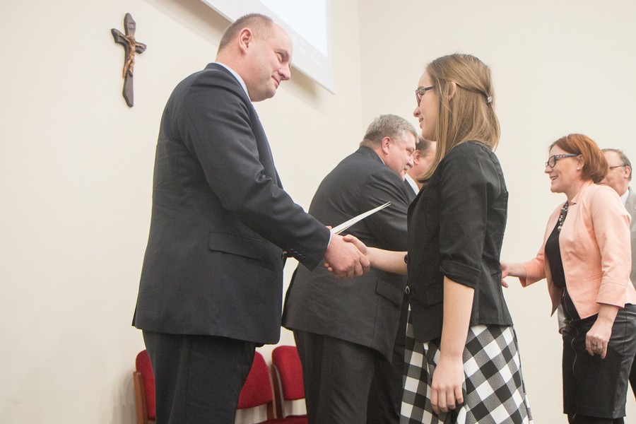 Uroczystość wręczenia nagród laureatom podczas obchodów 107. rocznicy urodzin gen. Elżbiety Zawackiej, fot. Szymon Zdziebło/Tarantoga.pl