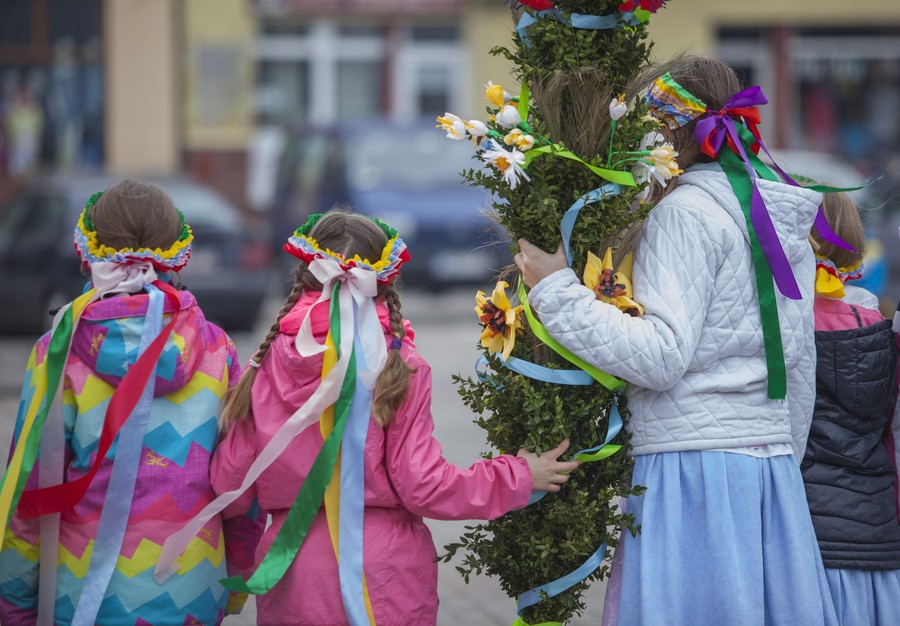 Pochód z palmami podczas Niedzieli Palmowej w Strzelnie, fot. Daniel Pach