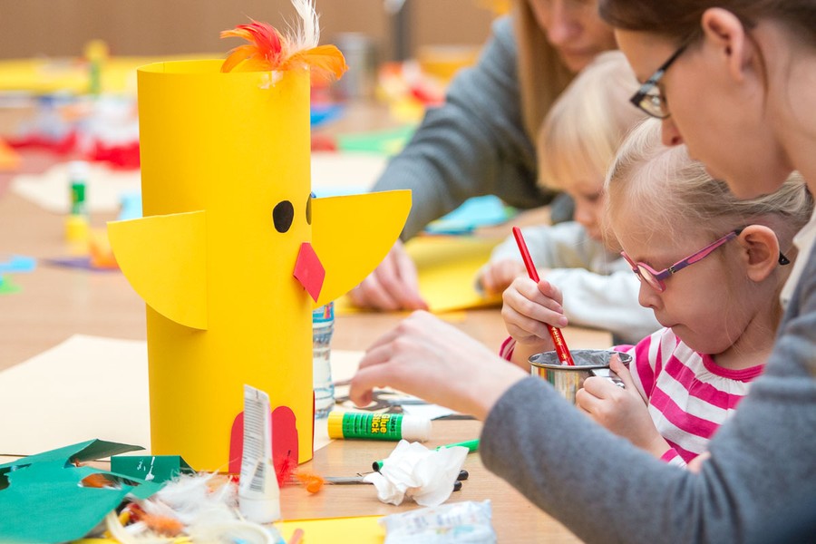 Wykuruj się - warsztaty wielkanocne w Galerii i Ośrodku Twórczości Plastycznej Dziecka, fot. Szymon Zdziebło tarantoga.pl