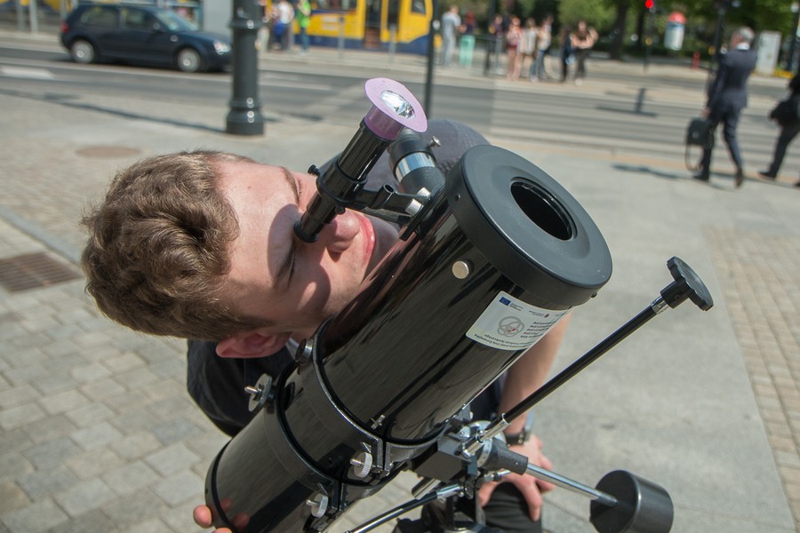 Obserwacje przed Urzędem Marszałkowskim, fot. Szymon Zdziebło