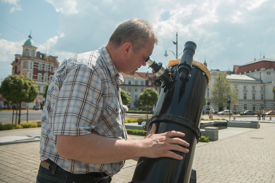 Obserwacje przed Urzędem Marszałkowskim, fot. Szymon Zdziebło