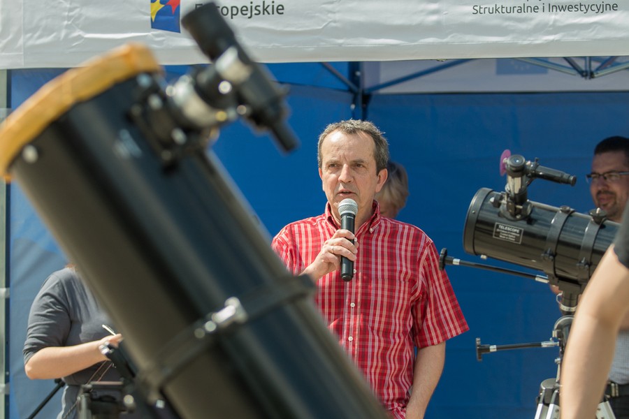 Obserwacje przed Urzędem Marszałkowskim, fot. Szymon Zdziebło