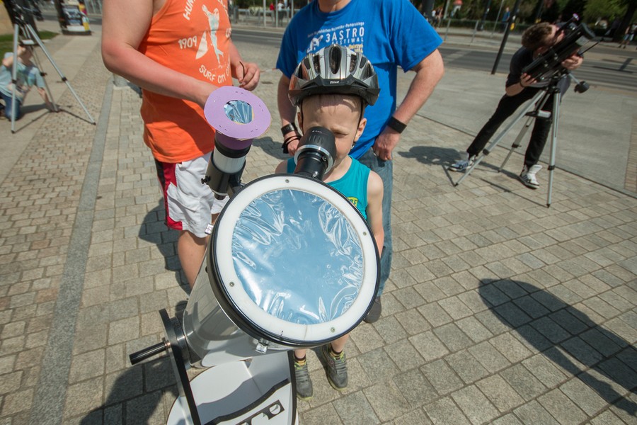 Obserwacje przed Urzędem Marszałkowskim, fot. Szymon Zdziebło
