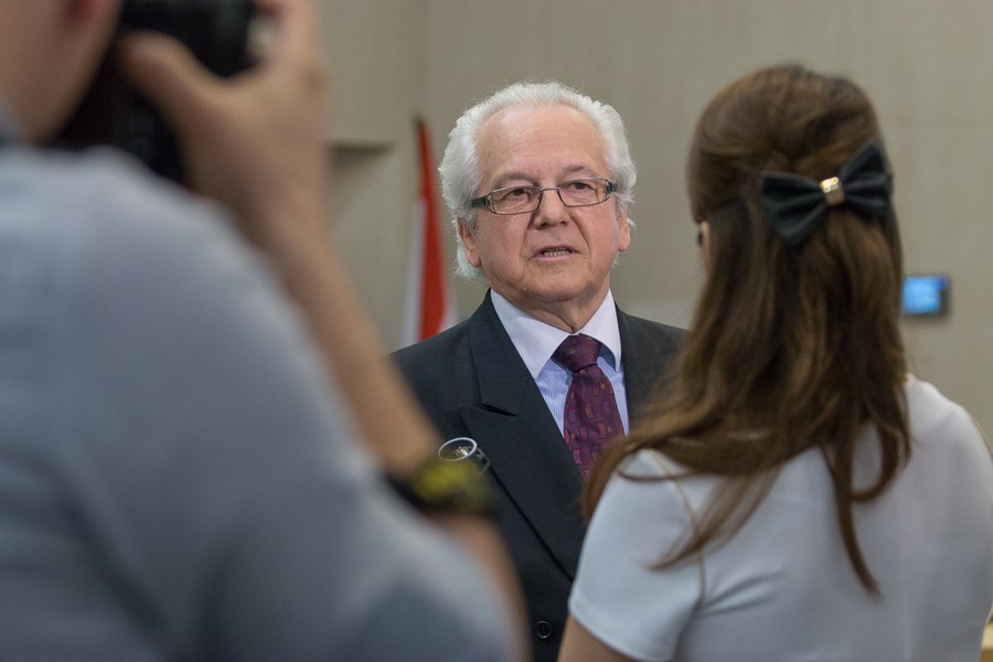 09.05.2016 Spotkanie promocyjne nowego tomu „Historia Pomorza”. Ukazująca się nakładem Instytutu Historii Polskiej Akademii Nauk i toruńskiego Towarzystwa Naukowego publikacja jest pierwszą częścią piątego tomu, dotyczącą lat 1918-1939. „Historia Pomorza” została objęta honorowym patronatem marszałka województwa kujawsko-pomorskiego i wsparta finansowo przez nasz wojewódzki samorząd. Jest to kontynuacja wielotomowego wydawnictwa historycznego, zapoczątkowanego pół wieku temu pod kierunkiem dwóch wybitnych naukowców, profesorów Gerarda Labudy i Mariana Biskupa. Fot. Szymon Zdziebło/tarantoga.pl