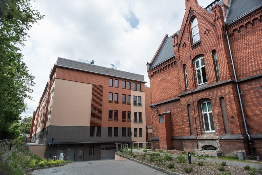Bydgoskie Kujawsko-Pomorskie Centrum Pulmonologii – nowe skrzydło kompleksu przy ul. Seminaryjnej, fot. Tymon Markowski