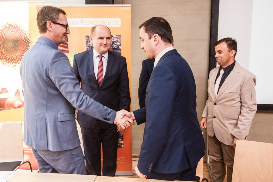 Uroczystość podpisania umów z lokalnymi grupami działania, fot. Andrzej Goiński