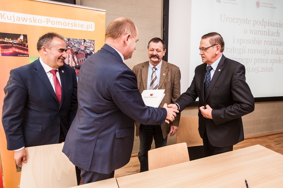 Uroczystość podpisania umów z lokalnymi grupami działania, fot. Andrzej Goiński