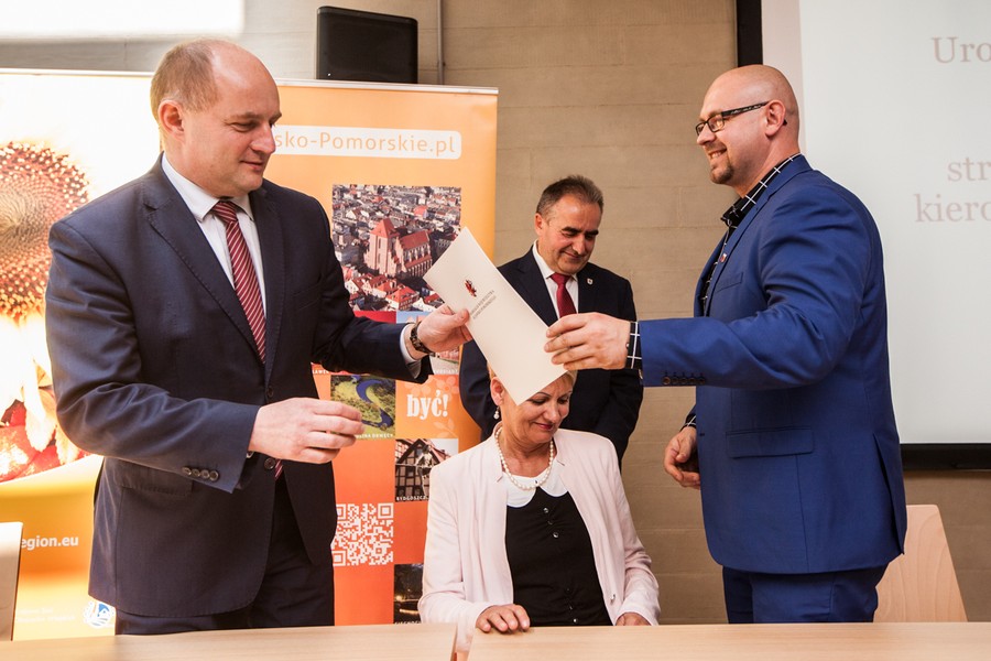 Uroczystość podpisania umów z lokalnymi grupami działania, fot. Andrzej Goiński