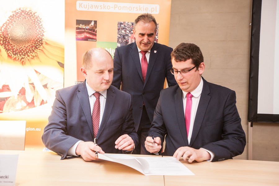 Uroczystość podpisania umów z lokalnymi grupami działania, fot. Andrzej Goiński