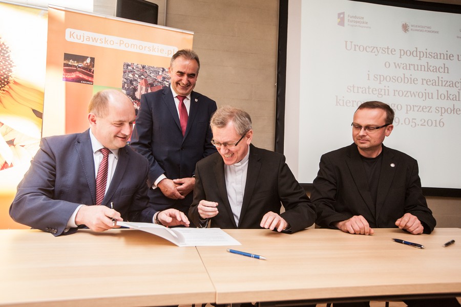 Uroczystość podpisania umów z lokalnymi grupami działania, fot. Andrzej Goiński