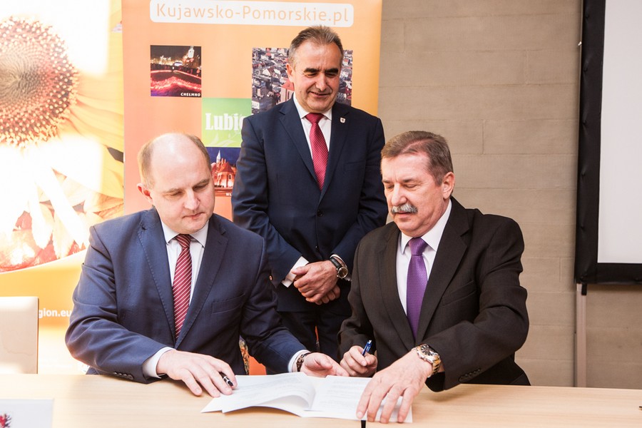 Uroczystość podpisania umów z lokalnymi grupami działania, fot. Andrzej Goiński