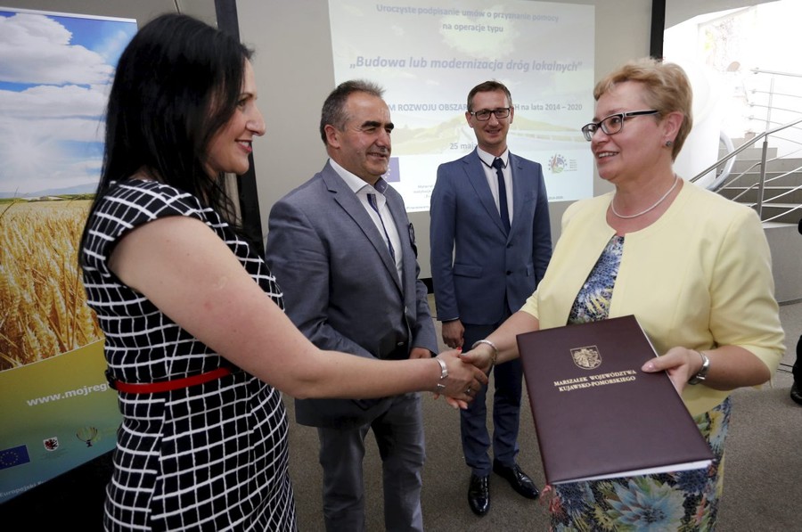 Uroczystość podpisywania umów o dofinansowanie inwestycji w ramach PROW, fot. Mikołaj Kuras.