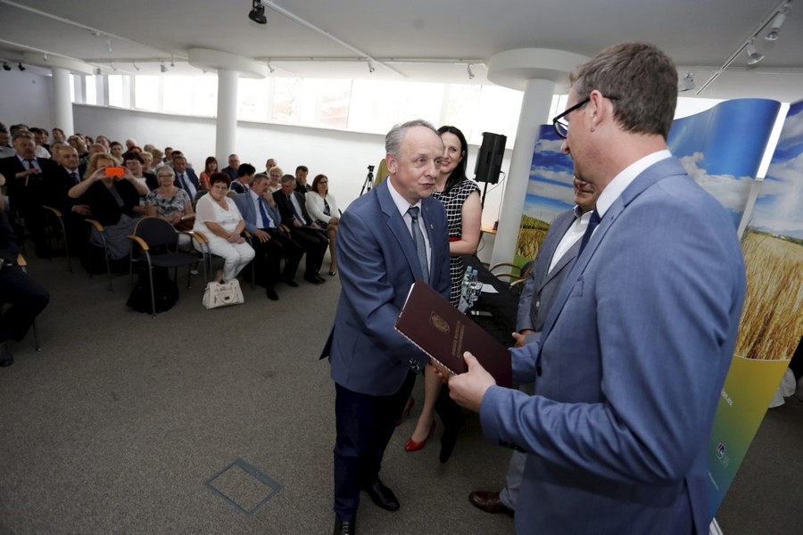 Uroczystość podpisywania umów o dofinansowanie inwestycji w ramach PROW, fot. Mikołaj Kuras.