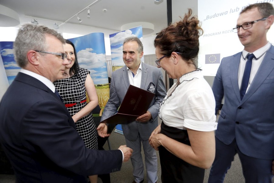 Uroczystość podpisywania umów o dofinansowanie inwestycji w ramach PROW, fot. Mikołaj Kuras.