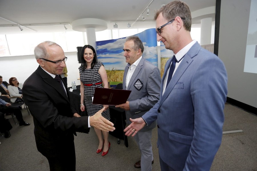 Uroczystość podpisywania umów o dofinansowanie inwestycji w ramach PROW, fot. Mikołaj Kuras.