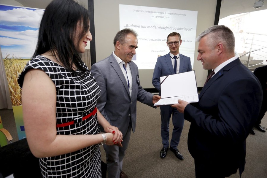 Uroczystość podpisywania umów o dofinansowanie inwestycji w ramach PROW, fot. Mikołaj Kuras.