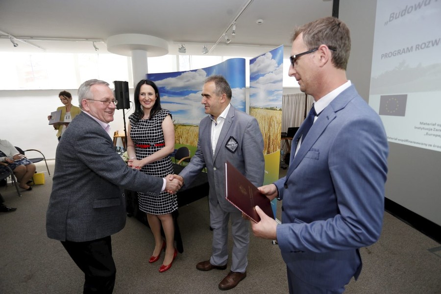 Uroczystość podpisywania umów o dofinansowanie inwestycji w ramach PROW, fot. Mikołaj Kuras.