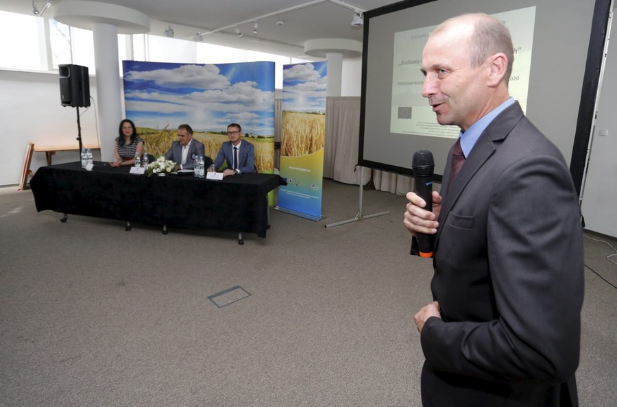 Uroczystość podpisywania umów o dofinansowanie inwestycji w ramach PROW, fot. Mikołaj Kuras.