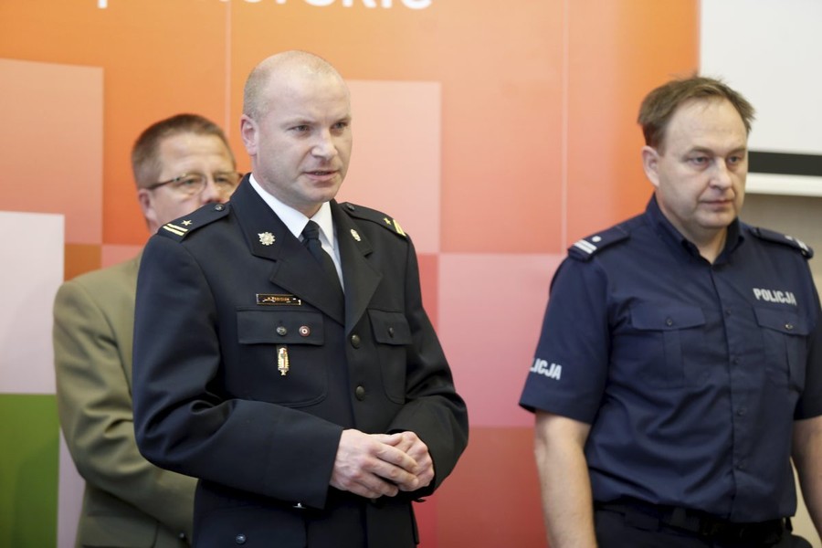 Wręczenie nagród w konkursie zorganizowanym w ramach „Tu jest super – tu jest bezpiecznie”, fot. Mikołaj Kuras