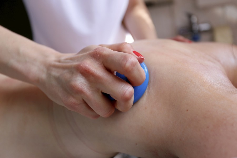 Bezpłatne zabiegi w szkolnych gabinetach masażu i urody, fot. Mikołaj Kuras