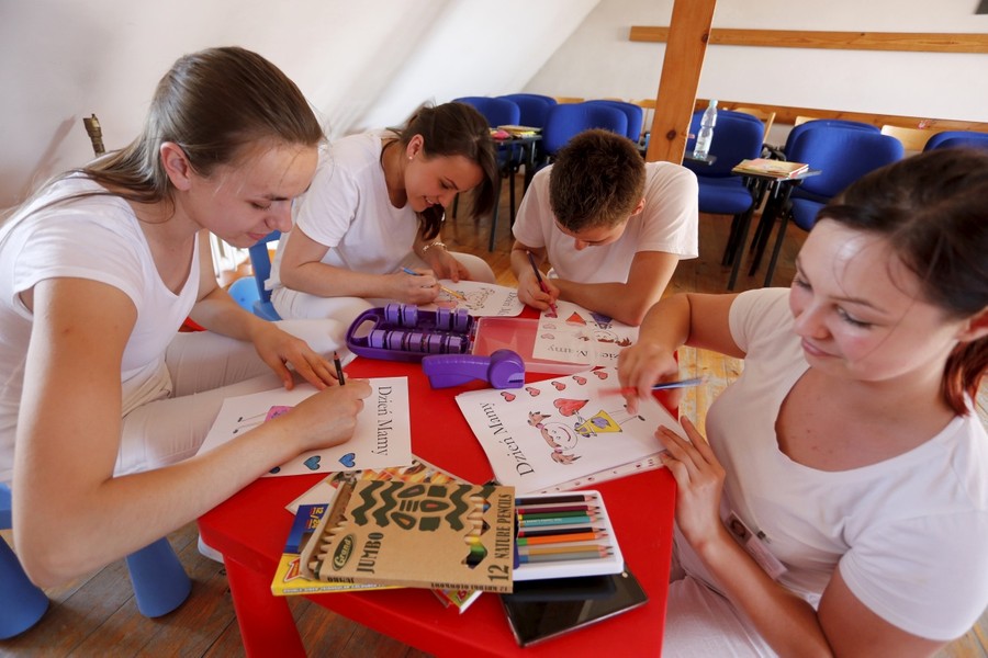 Bezpłatne zabiegi w szkolnych gabinetach masażu i urody, fot. Mikołaj Kuras