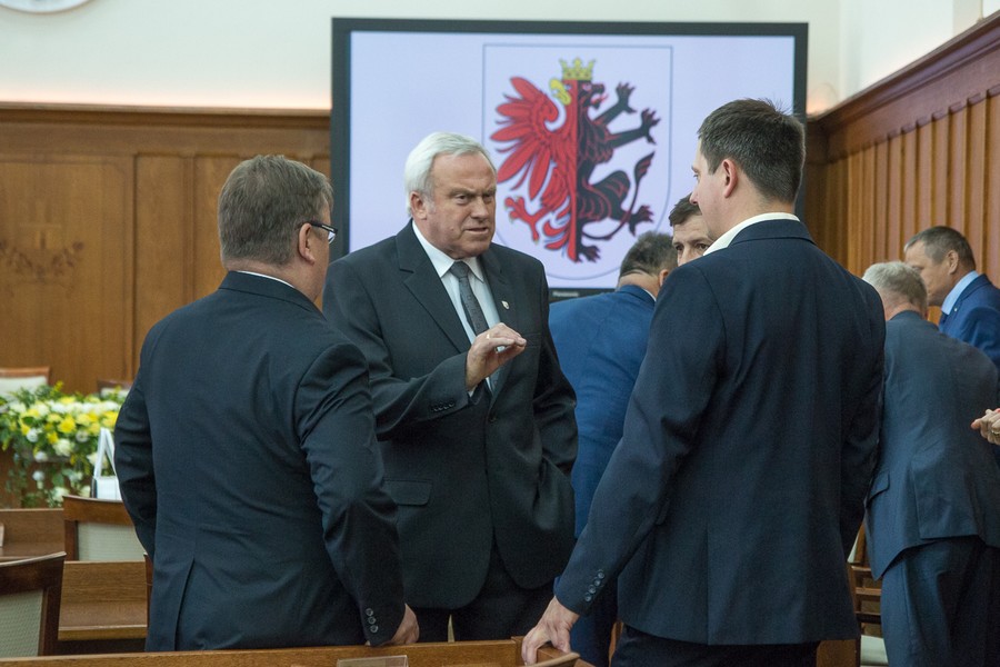 Uroczysta sesja sejmiku województwa, fot. Szymon Zdziebło/Tarantoga.pl