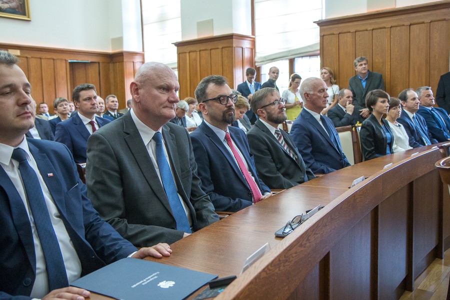 Uroczysta sesja sejmiku województwa, fot. Szymon Zdziebło/Tarantoga.pl