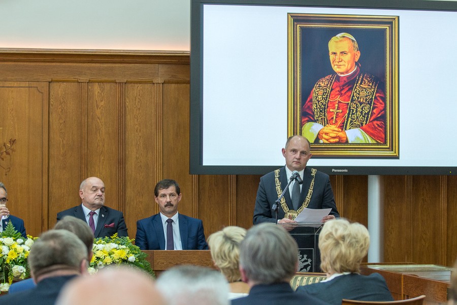 Uroczysta sesja sejmiku województwa, fot. Szymon Zdziebło/Tarantoga.pl