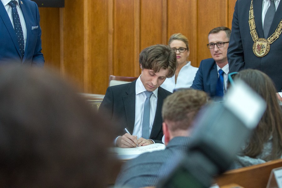 Uroczysta sesja sejmiku województwa, fot. Szymon Zdziebło/Tarantoga.pl