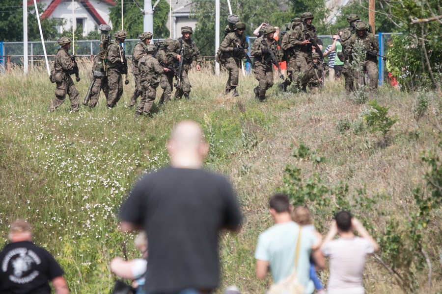 Zajęcie mostu drogowego gen. Elżbiety Zawackiej w Toruniu w ramach szkolenia Anakonda-16, fot. Andrzej Goiński/UM WK-P