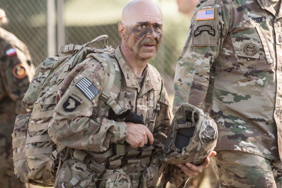 7-08.06.2016 Ćwiczenia spadochroniarzy na toruńskim poligonie połączone z widowiskowym zajęciem mostu drogowego im. Elżbiety Zawackiej w ramach manewrów wojskowych NATO Anakonda-16. W ramach akcji Anakonda-16 przewidziano ćwiczenia na poligonach w całej Polsce, a także w Niemczech. W sumie między 7 a 17 czerwca w manewrach weźmie udział 31 tysięcy żołnierzy. Zaangażowane zasoby to 3 tysiące różnego rodzaju pojazdów, 105 samolotów i śmigłowców oraz 12 okrętów marynarki wojennej. Fot. Andrzej Goiński/UM WK-P