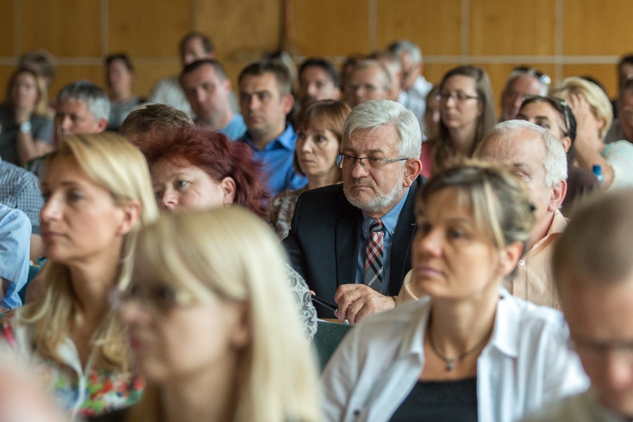 08.06.2016 Konferencja na temat Kujawsko-Pomorskiej Platformy Edukacyjnej Edupolis.pl, czyli internetowego portalu do nauki i pracy dla uczniów i nauczycieli z regionu. Edupolis.pl zawiera interaktywne materiały do nauczania przedmiotów w szkołach podstawowych: lekcje uczniowskie i nauczycielskie, ilustracje, pokazy slajdów, animacje, symulacje, gry dydaktyczne, ćwiczenia interaktywne, mapy i karty pracy. Platforma jest również miejscem tworzenia i przechowywania treści edukacyjnych oraz służy budowie społeczności nauczycieli oraz uczniów udostępniających i wymieniających między sobą tworzone materiały. Fot. Szymon Zdziebło/tarantoga.pl