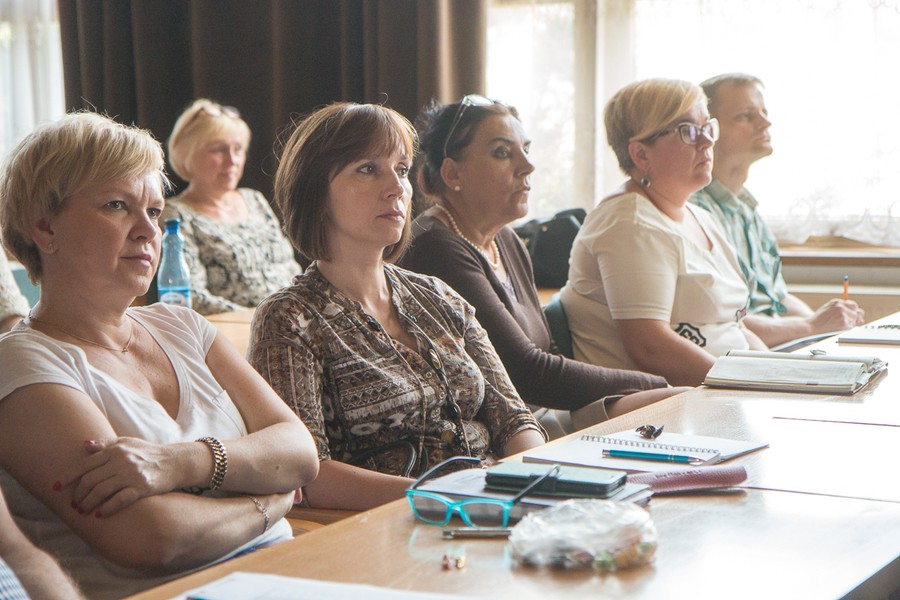 08.06.2016 Konferencja na temat Kujawsko-Pomorskiej Platformy Edukacyjnej Edupolis.pl, czyli internetowego portalu do nauki i pracy dla uczniów i nauczycieli z regionu. Edupolis.pl zawiera interaktywne materiały do nauczania przedmiotów w szkołach podstawowych: lekcje uczniowskie i nauczycielskie, ilustracje, pokazy slajdów, animacje, symulacje, gry dydaktyczne, ćwiczenia interaktywne, mapy i karty pracy. Platforma jest również miejscem tworzenia i przechowywania treści edukacyjnych oraz służy budowie społeczności nauczycieli oraz uczniów udostępniających i wymieniających między sobą tworzone materiały. Fot. Szymon Zdziebło/tarantoga.pl