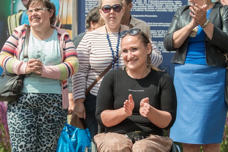Uroczyste otwarcie wystawy Rodzicielstwo bez barier w Toruniu, fot. Szymon Zdziebło/ Tarantoga.pl